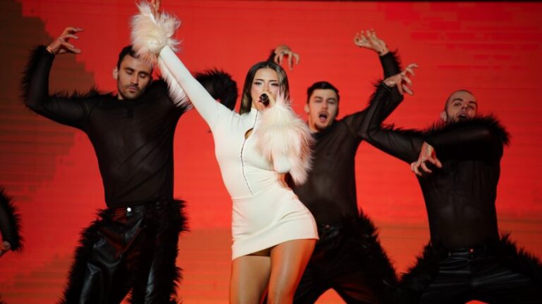 359055df11b6aad4acea72b5b41b5cb6