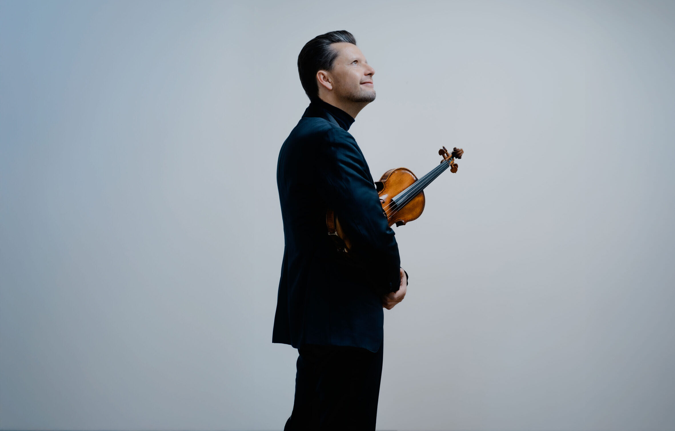 Julian Rachlin, Conductor/ViolinPhoto: Marco Borggreve