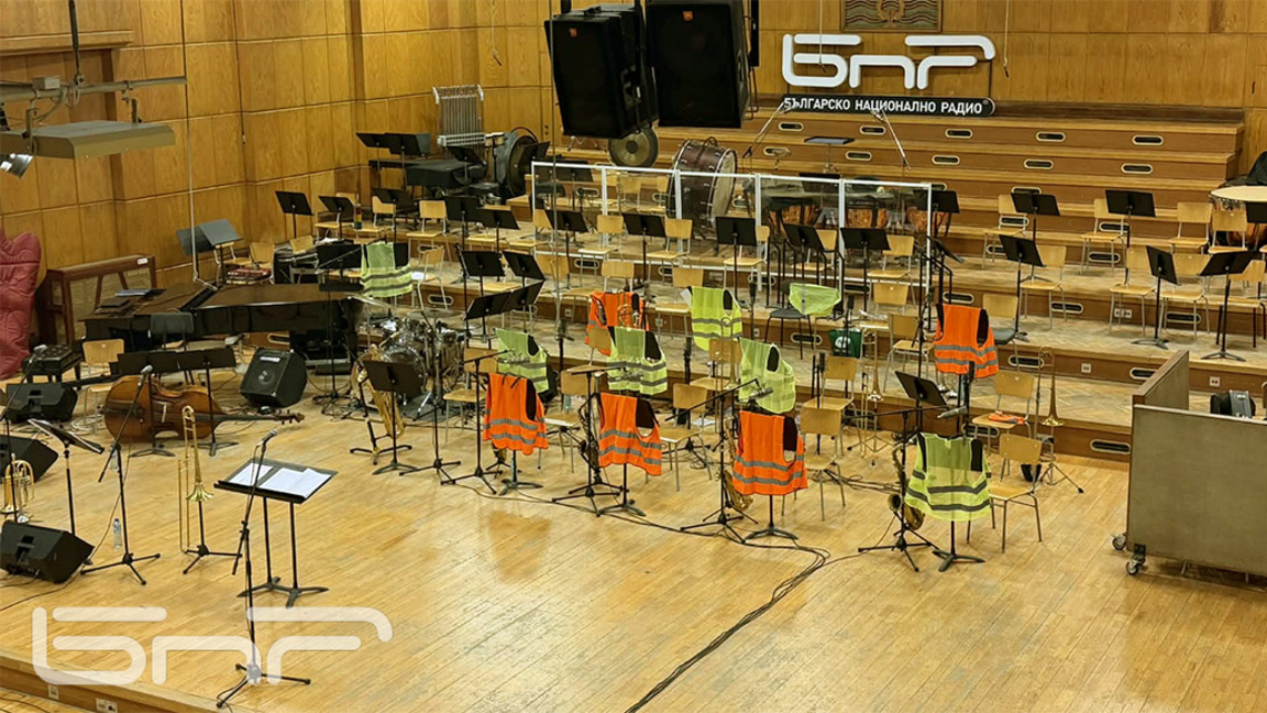 f3b257ca-8835-4968-9536-ab0043de7464