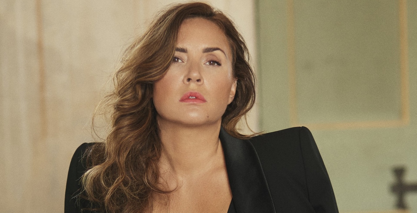 sonya_yoncheva_c_victor_santiago_1.jpg__1920x1920_q85_subject_location-951439_subsampling-2_upscale